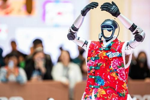 Cuộc đua phát triển robot hình người giữa tỷ phú Elon Musk và các công ty Trung Quốc