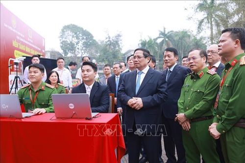 Thủ tướng Phạm Minh Chính dự Lễ phát động Phong trào 'Bình dân học vụ số'