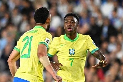 Cầu thủ Brazil lên tiếng bảo vệ HLV Dorival Júnior sau thất bại thảm hại