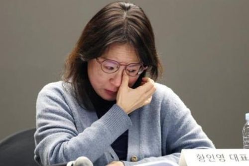 Chương trình tuyển giọng Hàn Quốc bị tẩy chay dù chưa lên sóng, nhà sản xuất bật khóc tại họp báo
