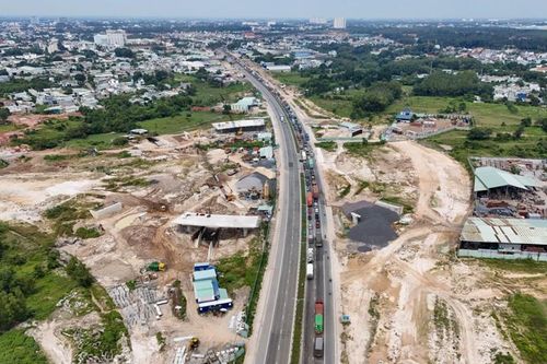 Bình Dương thúc đẩy tháo gỡ khó khăn cho các dự án trọng điểm