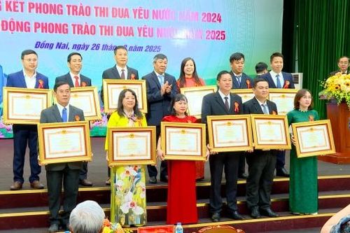 Tiếp tục đổi mới, nâng cao hiệu quả công tác thi đua khen thưởng