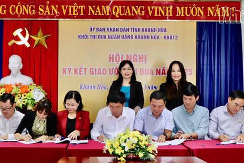 Khối các ngân hàng 2 ký kết giao ước thi đua năm 2025