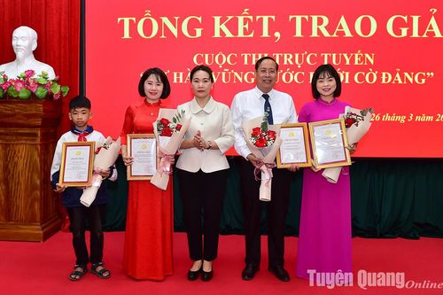 Tổng kết và trao giải cuộc thi Tự hào vững bước dưới cờ Đảng