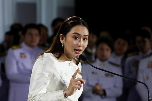 Nữ Thủ tướng Thái Lan vượt qua cuộc bỏ phiếu bất tín nhiệm