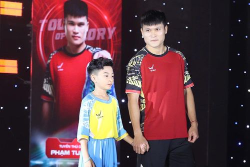 Tuấn Hải theo chân Quang Hải, Hoàng Đức, gợi ký ức để đời ở chung kết AFF Cup