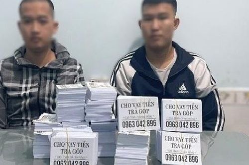 Ngăn chặn 2 đối tượng rải tờ rơi cho vay tiền trả góp
