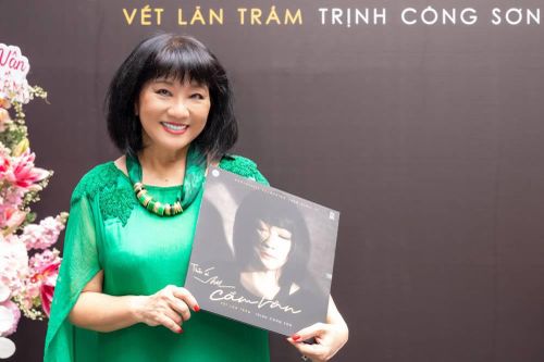 Ca sĩ Cẩm Vân ra mắt đĩa than cùng âm nhạc Trịnh Công Sơn