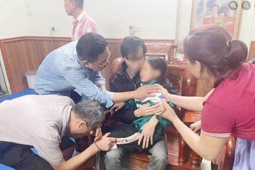 Nghẹt thở phút giải cứu bé gái bị tên tội phạm manh động khống chế
