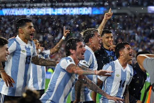 Cầu thủ Argentina chế nhạo Raphinha