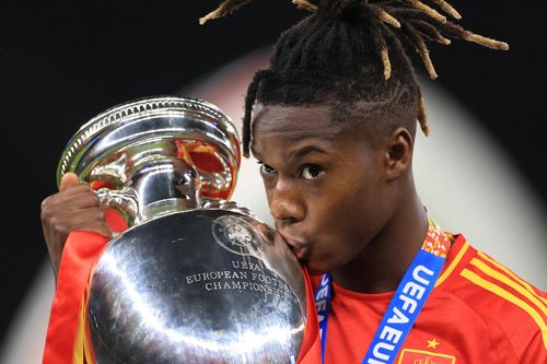 Bayern muốn phá vỡ hợp đồng của Nico Williams