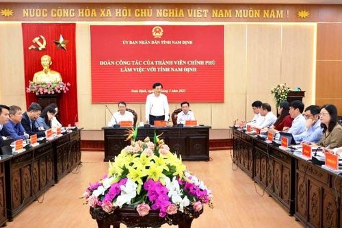 Đoàn công tác của các thành viên Chính phủ làm việc tại tỉnh Nam Định