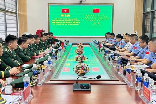 Bộ đội Biên phòng tỉnh Lào Cai tăng cường hợp tác với Trạm kiểm soát Biên phòng xuất nhập cảnh Hà Khẩu (Trung Quốc)