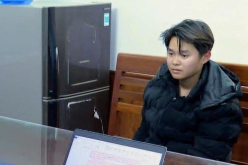 Khởi tố, bắt giữ nam thanh niên tông xe máy vào Cảnh sát giao thông