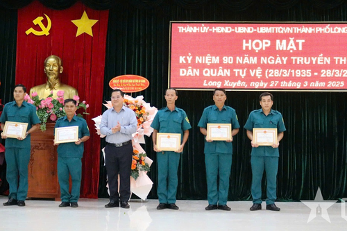 An Giang: Kỷ niệm 90 năm Ngày truyền thống Dân quân tự vệ