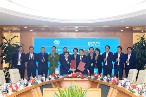 Hà Nội: 206 điểm giao dịch của BIDV trở thành các điểm đại lý dịch vụ công trực tuyến