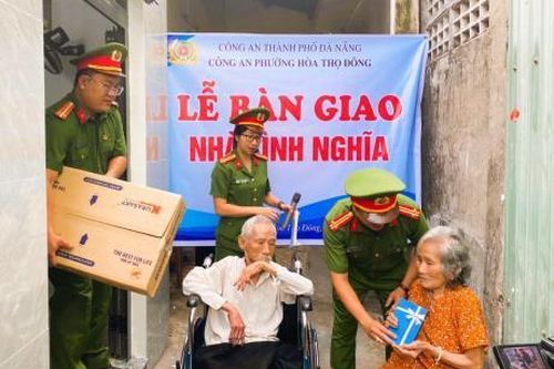 Khánh thành và bàn giao nhà tình nghĩa cho gia đình bà Mai Thị Sự