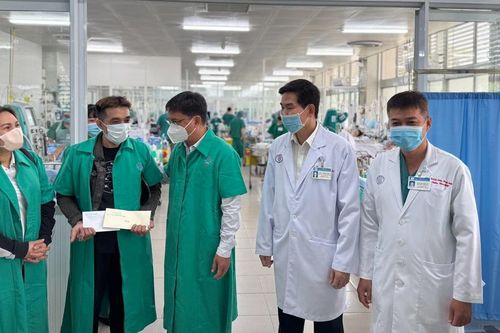 Ban Tuyên giáo và Dân vận Thành ủy TPHCM thăm nhạc sĩ Lư Nhất Vũ và NSND Thanh Tuấn