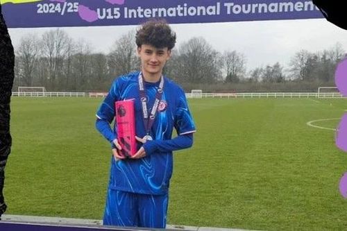 Tài năng trẻ gốc Việt vô địch U15 Premier League