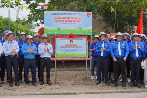 Hành trình về nguồn của Đoàn Thanh niên Tập đoàn Hóa chất Việt Nam– Khẳng định trách nhiệm tuổi trẻ