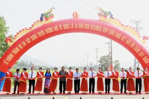 Phó Thủ tướng Nguyễn Chí Dũng dự khánh thành các công trình trọng điểm tại Bình Định