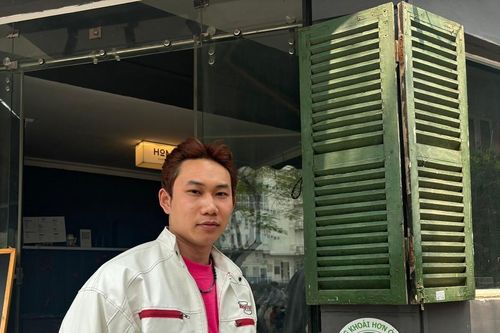 Hà Nội: Du khách và chủ hộ kinh doanh hào hứng với mô hình 'đi nhờ nhà vệ sinh' miễn phí