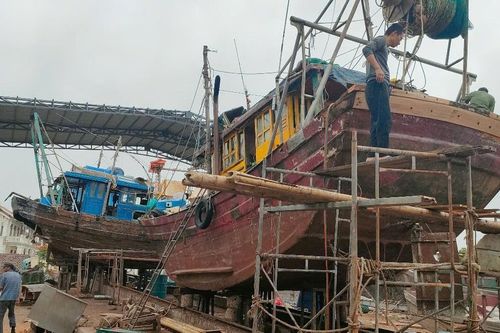 Nghề đóng thuyền gỗ ở đảo chìm Hà Nam - Bí mật của những con thuyền đi ngược gió