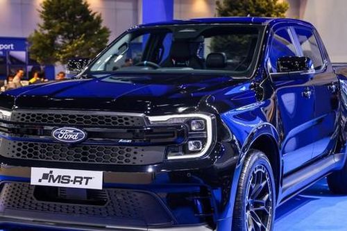 Cận cảnh bản độ Ford Ranger kiểu xe đua