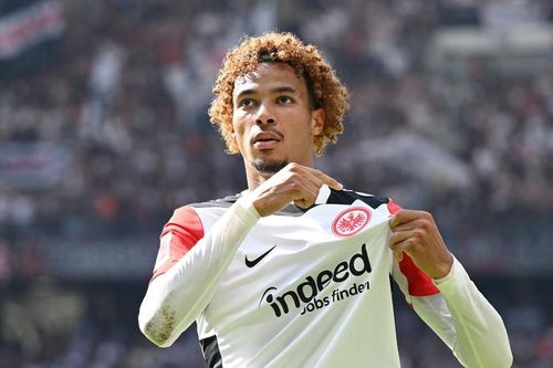 Arsenal mua tiền đạo mới lĩnh xướng hàng công