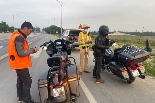Xử phạt đoàn xe phân khối lớn 'phượt' trên Quốc lộ 1A