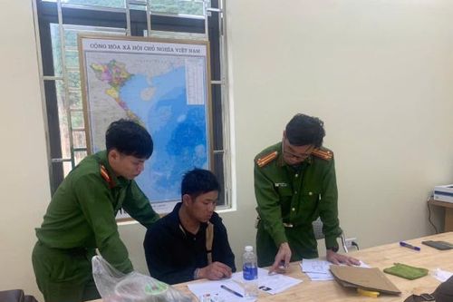 Bắt đối tượng bị truy nã vì lẻn vào nhà dân trộm cắp tài sản