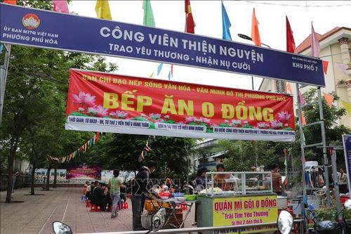 Những bữa ăn '0 đồng' gắn kết tình nhân ái
