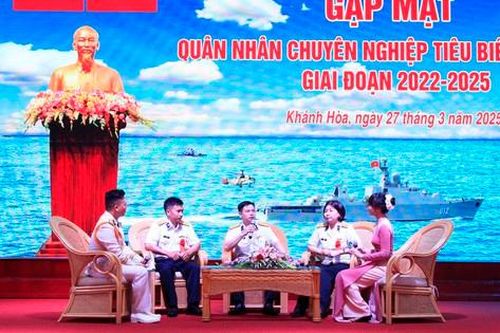 Vùng 4 Hải quân: Tuyên dương 50 quân nhân chuyên nghiệp tiêu biểu