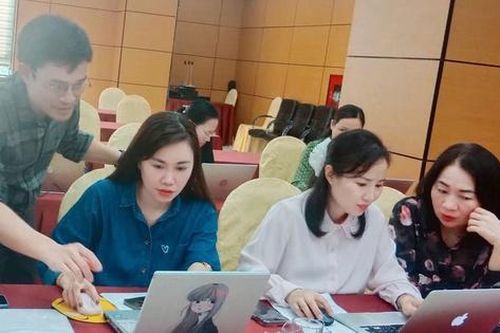 Quảng Ninh: Tập huấn, bồi dưỡng kiến thức chuyển đổi số cho cán bộ Hội các cấp