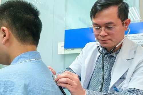 Ca mổ 'cân não' hồi sinh lá phổi xẹp hoàn toàn do di chứng của bệnh lao phổi
