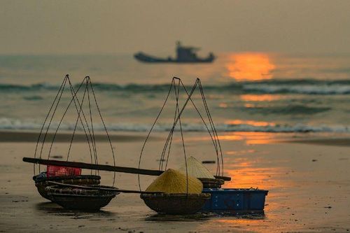 Vượt sóng vươn khơi, giữ hồn biển cả