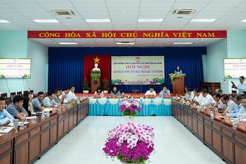 Hội nghị giao ban công tác mặt trận quý I/2025