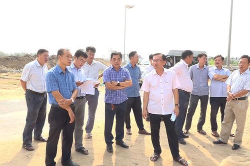 Chủ tịch UBND huyện An Phú kiểm tra các công trình trọng điểm