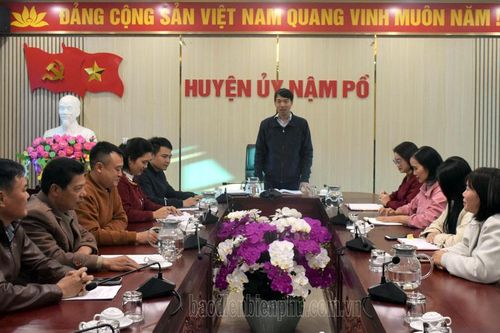 Những bông hoa trong vườn Bác