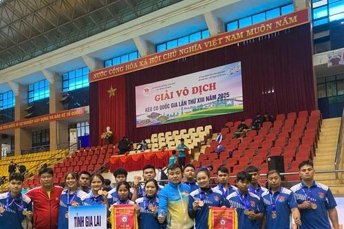 Gia Lai giành 10 tấm huy chương ở giải vô địch kéo co và đẩy gậy quốc gia