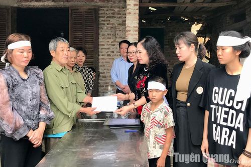 Trên 1,1 tỷ đồng ủng hộ gia đình anh Đồng Đại Cường