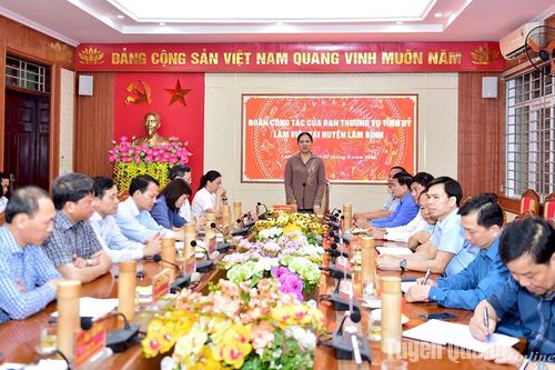 Đồng chí Bí thư Tỉnh ủy Hà Thị Nga: Lâm Bình cần khai thác tốt thế mạnh nông nghiệp gắn với phát triển du lịch