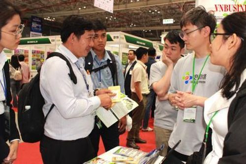 Xoay chuyển đúng hướng sẽ đưa hàng Việt 'vượt bão'
