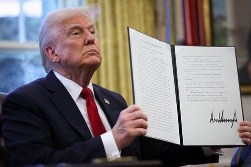 Ông Trump có động thái đẩy căng thẳng thương mại toàn cầu lên cao