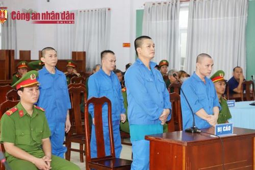 Bốn đối tượng lĩnh án vì buôn 'cái chết trắng'