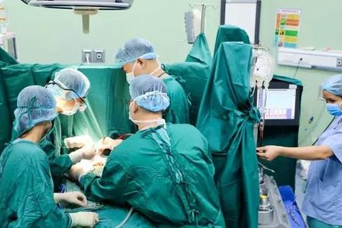 Phẫu thuật đảo gốc động mạch cho trẻ 14 ngày tuổi