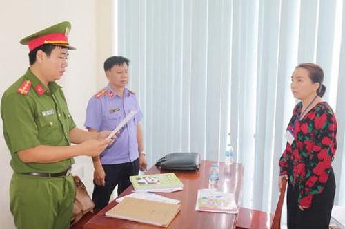Tìm bị hại liên quan đến vụ án người phụ nữ chiếm đoạt 12 tỷ đồng