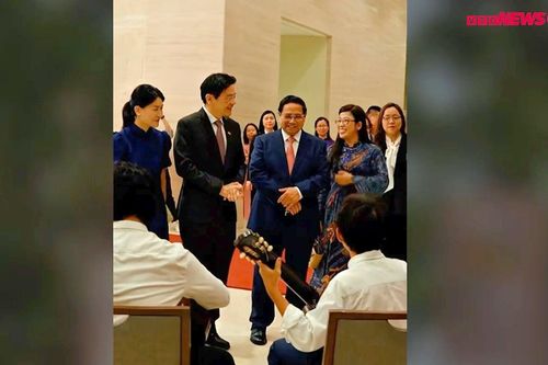 Thủ tướng Singapore đăng clip cùng Thủ tướng Phạm Minh Chính chèn nhạc bản hit See tình, Bắc Bling