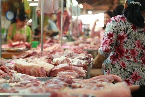 Giá thịt lợn cao nhất 5 năm, Phó Thủ tướng chỉ đạo khẩn