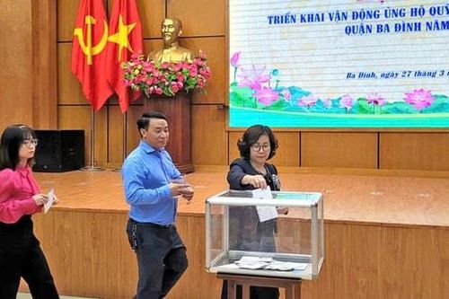 Ba Đình: Gần 3.000 người có công và thân nhân được khám, cấp thuốc miễn phí